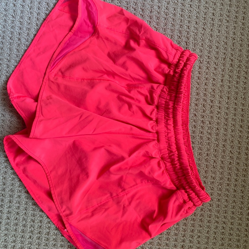 Lululemon Hotty hot shorts size 6 tall